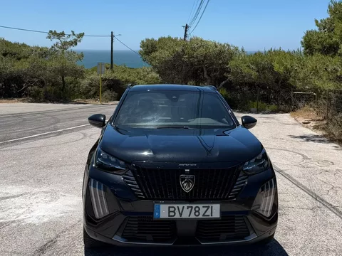 Peugeot 2008 PureTech 130 EAT8 GT