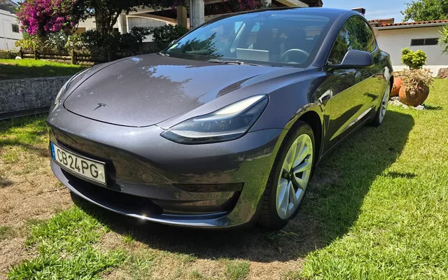 Tesla Model 3 Standard Range Plus RWD