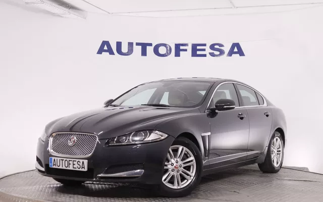 Jaguar Xf XF 2.2D LUXURY AUTO 200CV 4P # CUERO, NAVY, PARKTRONIC