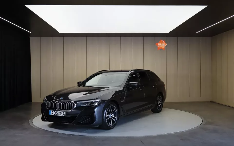BMW 530 e Pack Desportivo M