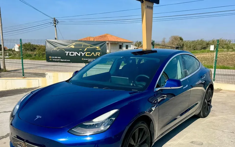 Tesla Model 3 Long Range AWD Dual Motor Performance