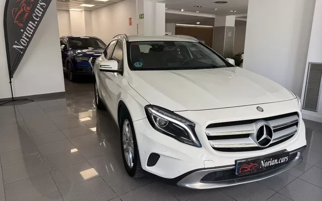 MERCEDES-BENZ Clase GLA GLA 220CDI Style 4Matic 7G-DCT