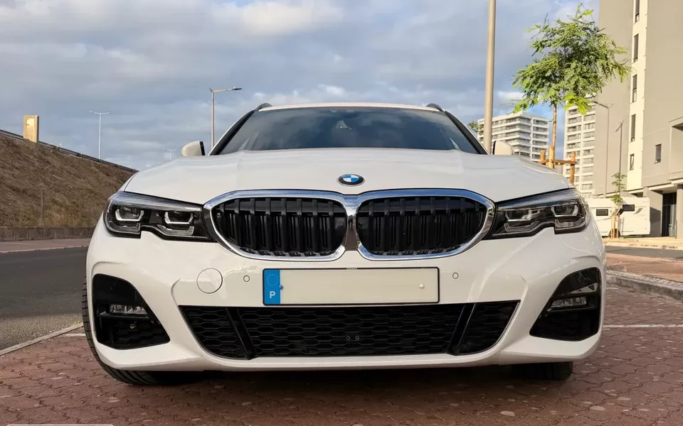 BMW 320