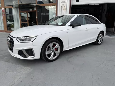 AUDI A4 A4 30 TDI S line S tronic 100kW