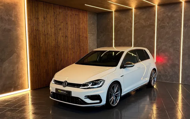 VW Golf R 4Motion (BlueMotion ) DSG