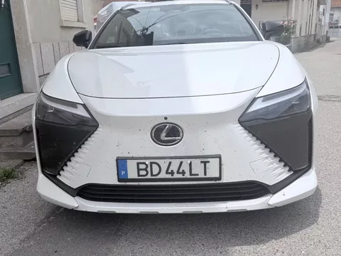 Lexus RZ 450e Executive Plus