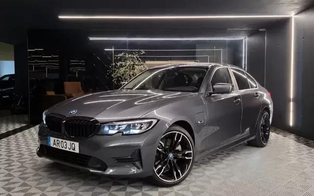 BMW 320 e Line Sport Auto
