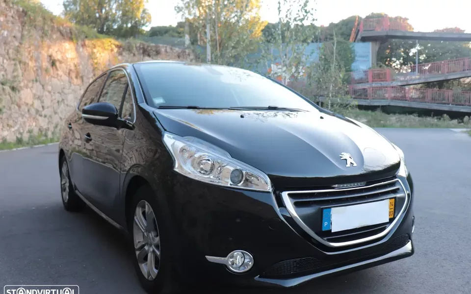 Peugeot 208 1.2 VTi Allure