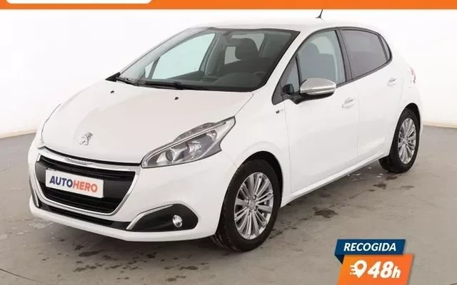 PEUGEOT 208 208 1.2 PureTech Style 82