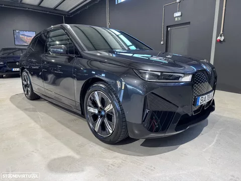 BMW iX xDrive 40 Pack Desportivo