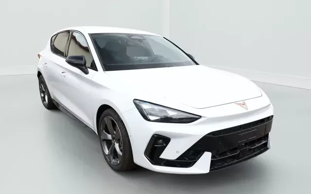Cupra LEON 1.5 eTSI Hybrid 150 ch DSG7 V Zéro km immatriculé