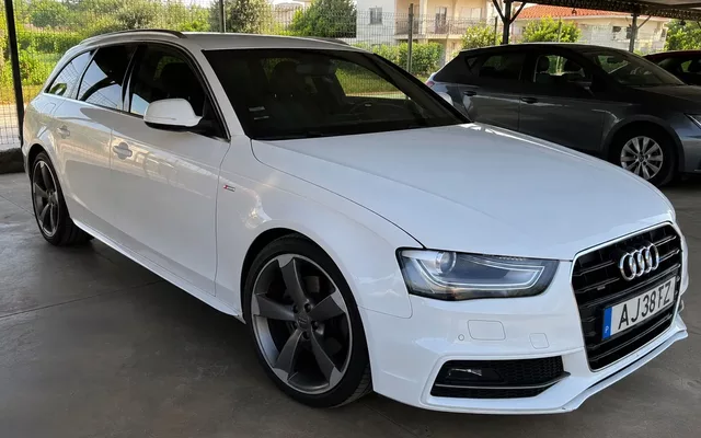 Audi A4 Avant 2.0 TDI DPF quattro S tronic S line Sport Pack