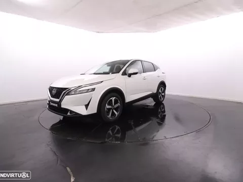 Nissan Qashqai 1.3 DIG-T N-Connecta LED Xtronic