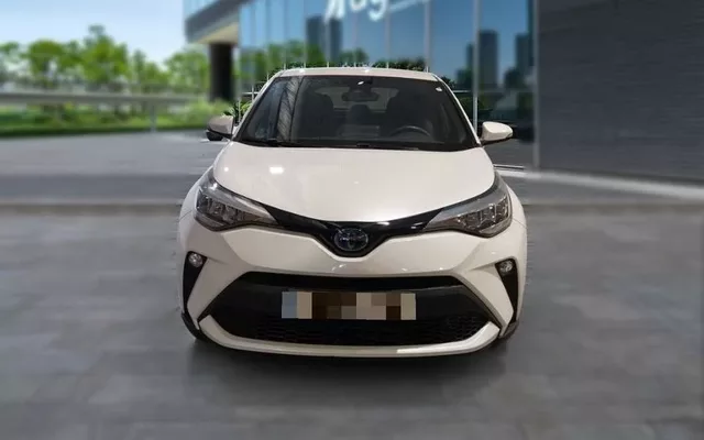 TOYOTA C-HR + 1.8 125H Advance