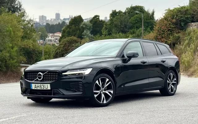 Volvo V60 2.0 T6 AWD TE R-Design Expression