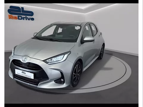 TOYOTA Yaris 1.5h lounge