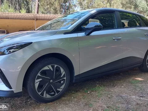 MG MG4 51 kWh Standard