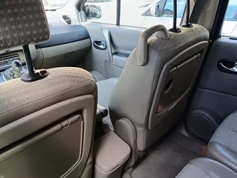 Vendido: RENAULT Scénic Scénic II 1.5DCI Luxe Privilege 105 - 1650€ en