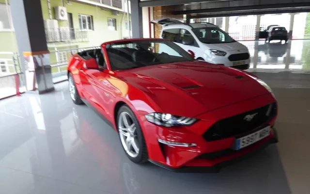 FORD Mustang Mustang Convertible 5.0 Ti-VCT GT Aut.