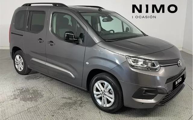 TOYOTA Proace City Verso PROACE CITY VERSO Family EV 50kWh 136CV Active L1