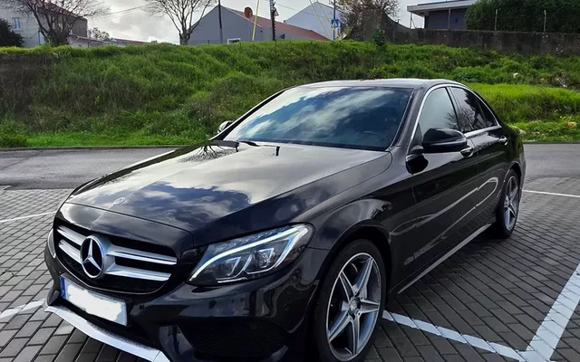 Mercedes-Benz C 300 h AMG Line