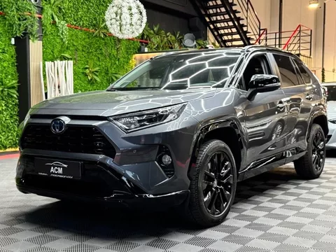 TOYOTA RAV-4 2.5l 220H Luxury