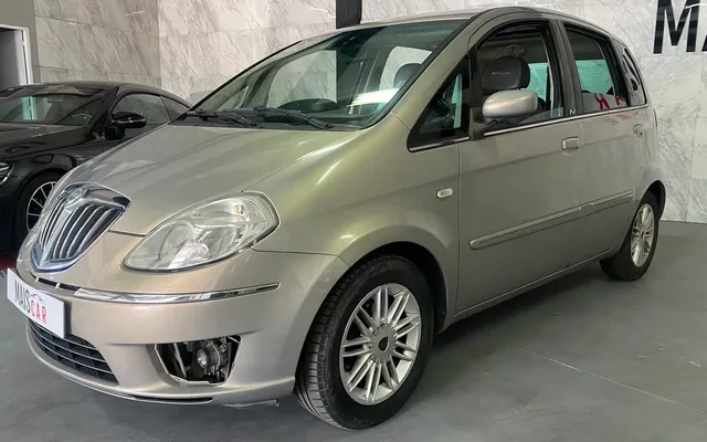 Lancia Musa 1.3 16V M-jet Oro