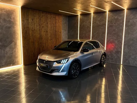Peugeot e-208 50 kWh GT Pack