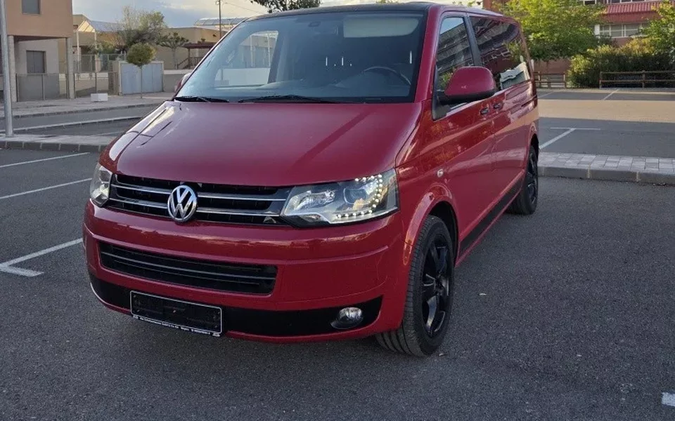VOLKSWAGEN Caravelle Caravelle 2.0BiTDI BMT Comfortline Ed. 4M - 21500€ en Teruel
