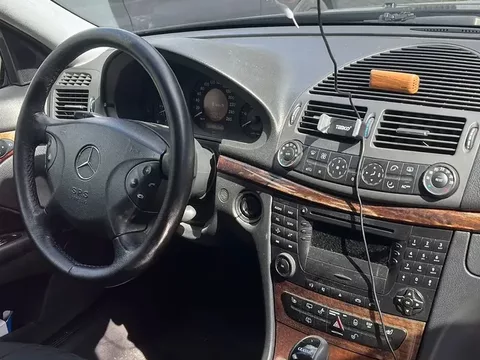 Mercedes-Benz E 270