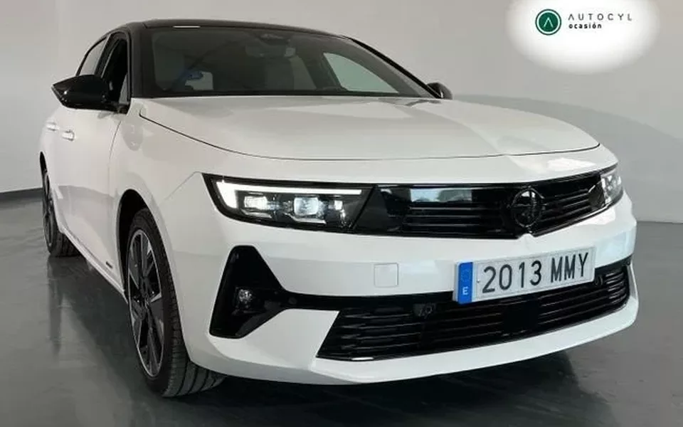 OPEL Astra 54kWh GS Auto