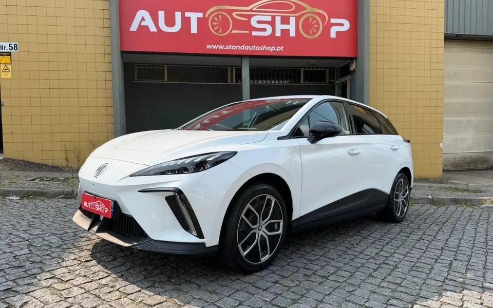 MG MG4 64 kWh Luxury