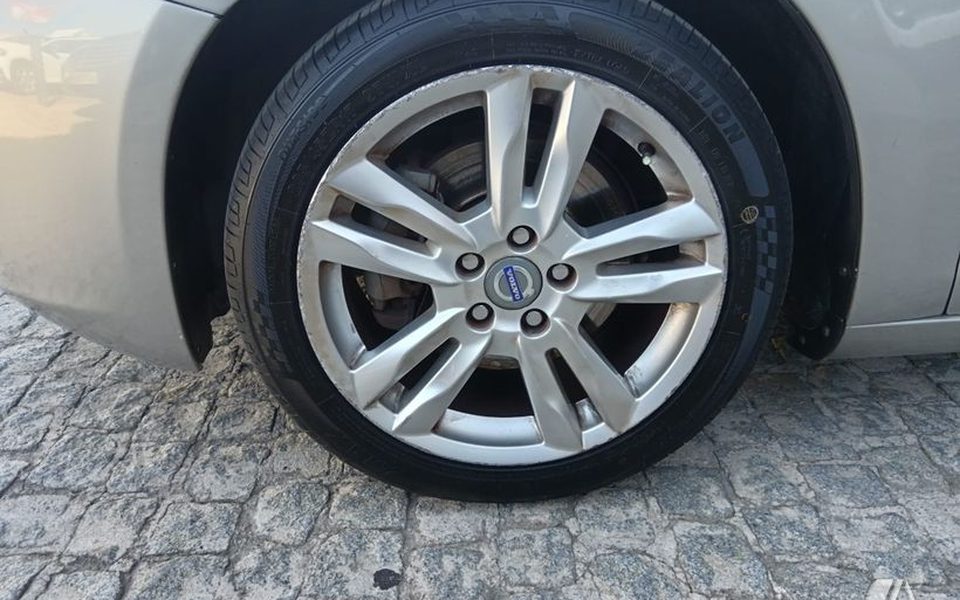 VOLVO V60 V60 D3 Summum - 6800€ en Cordoba