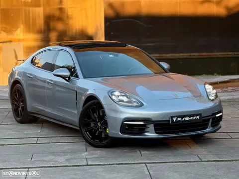 Porsche Panamera 4 E-Hybrid