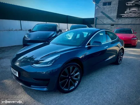 Tesla Model 3 Tração Traseira
