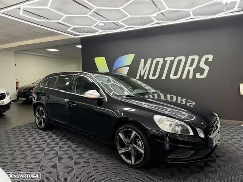Volvo V60 2.0 D2 R-Design Momentum