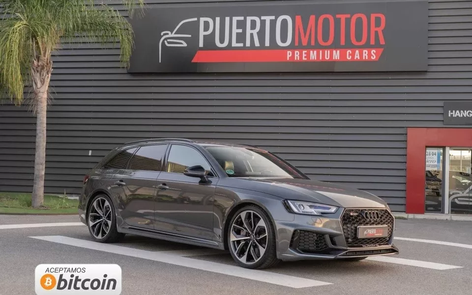 AUDI A4 RS4 Avant 2.9 TFSI quattro tiptronic