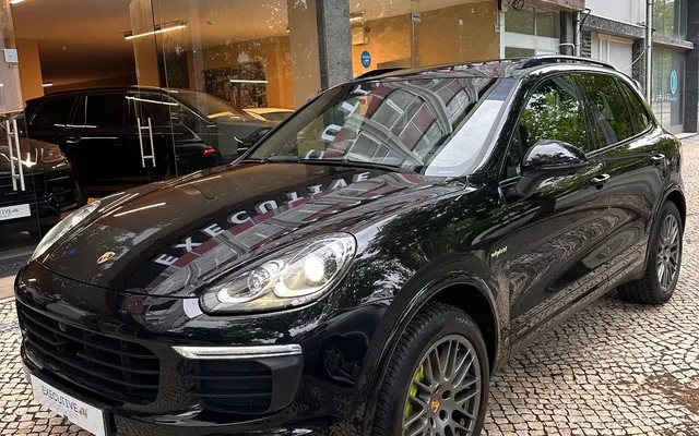 Porsche Cayenne S E-Hybrid Platinum Edition