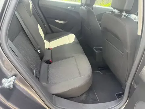 Opel Astra 2010 1.4 Enjoy