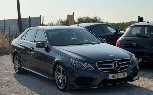 Mercedes-Benz E 300 BLUETEC Hybrid Avantgarde