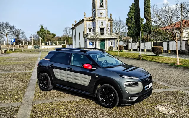 Citroën C4 Cactus 1.6 BlueHDi Shine Ed.Midnight
