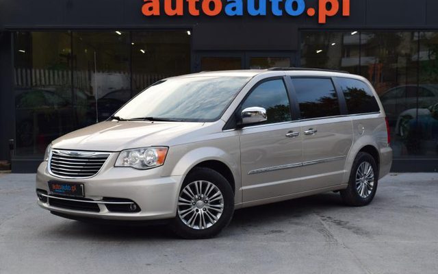 Chrysler TOWN & COUNTRY 2013