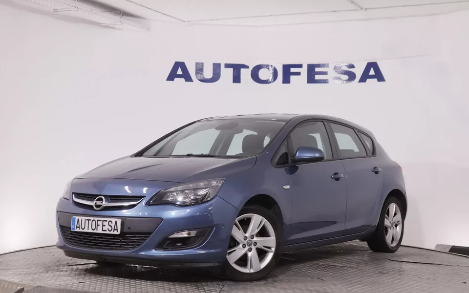 Opel Astra 1.4T SELECTIVE 140CV 5P # NAVI,PARKTRONIC,CAMARA TRASERA