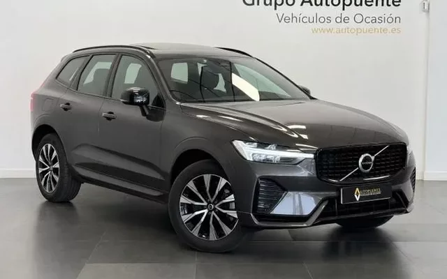 VOLVO XC60 B4 D PLUS DARK AUTO