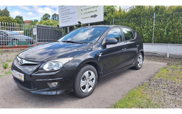 HYUNDAI i30 1.4E, 2011 ROK
