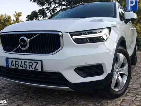 Volvo XC 40 2.0 D3 Momentum Plus
