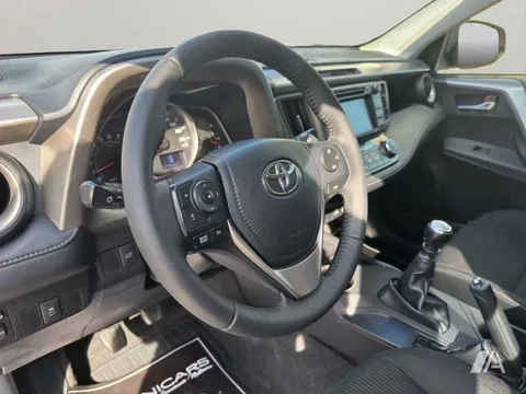 TOYOTA RAV-4 RAV-4 120D Advance 4x2