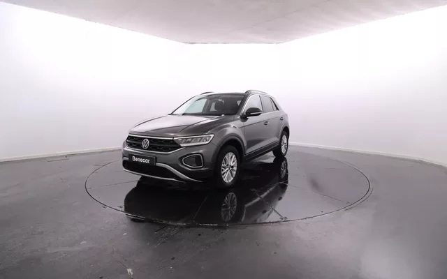 Volkswagen T-Roc 1.0 TSI Life 110cv / Vidros Escurecidos / LED / JLL