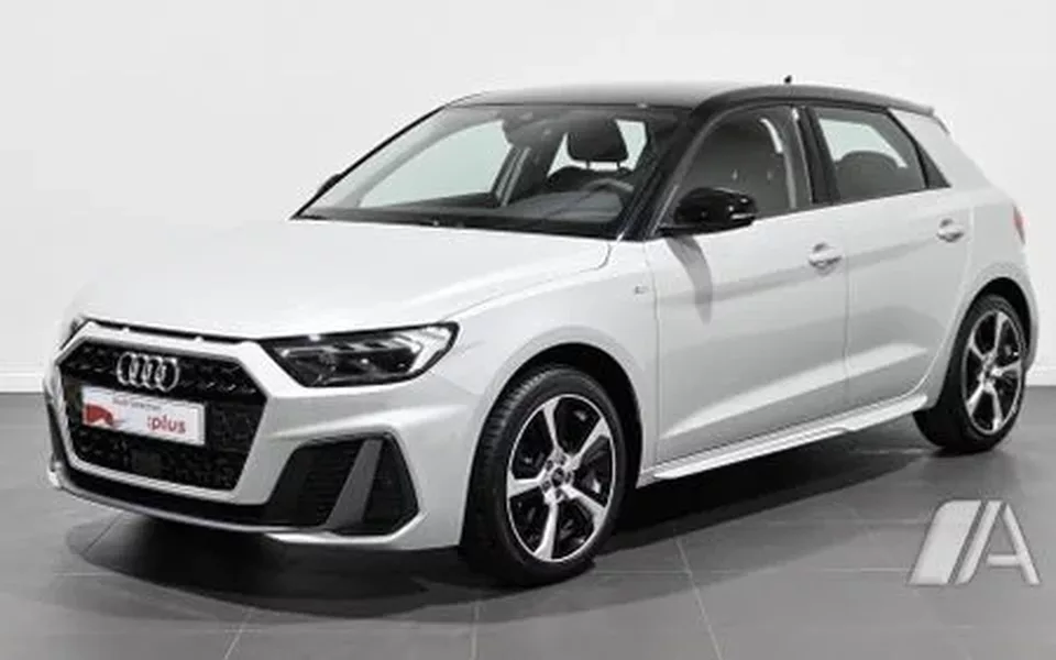 AUDI Q3 Q3 Sportback 45 TFSIe Black line S-tronic - 36900€ en Sant cugat del vallès