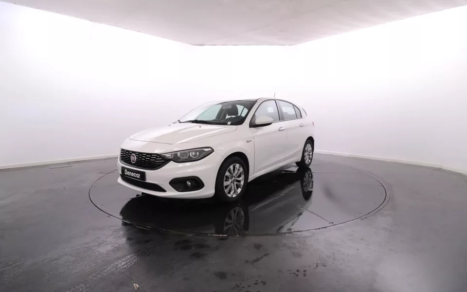 Fiat Tipo Lounge 1.3 Multijet 95cv / Cam. Traseira / JLL